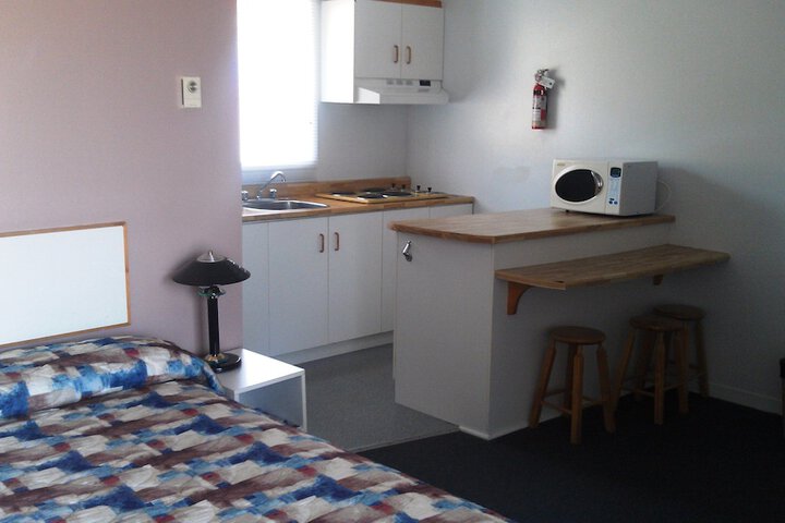 Room 5 of 32
