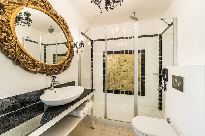 Bathroom Interior Photo