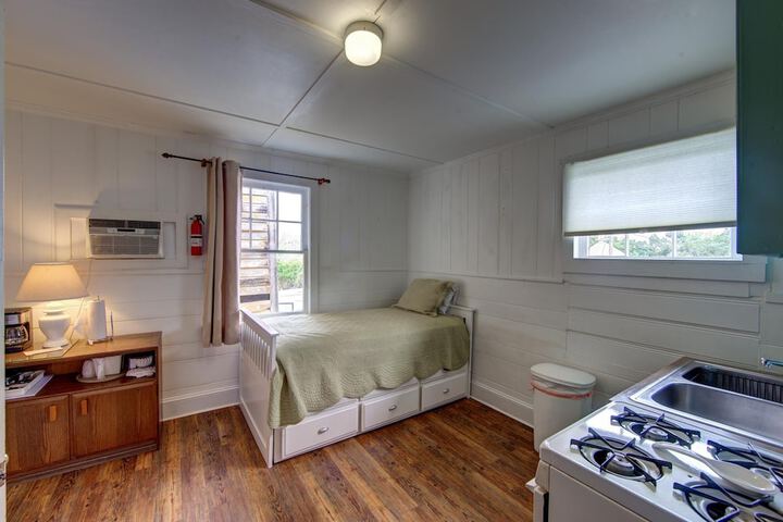 Room 202 of 309