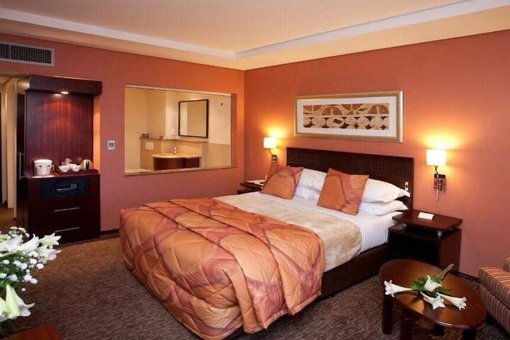 Room 10 of 27