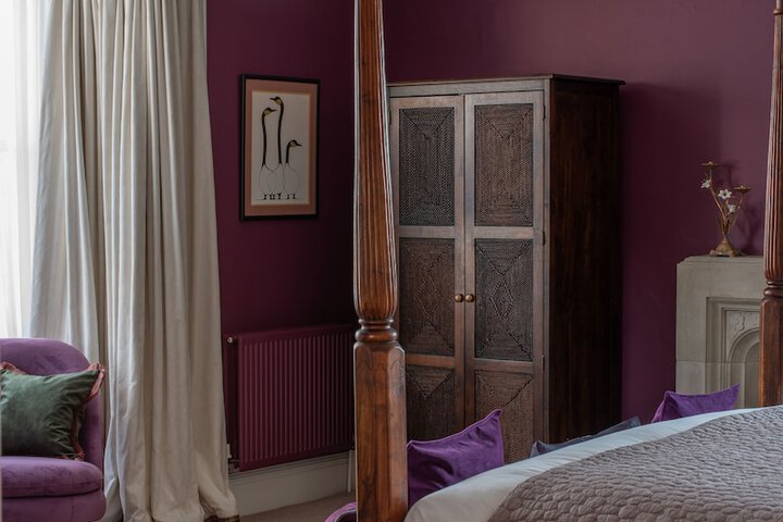 Room 13 of 28