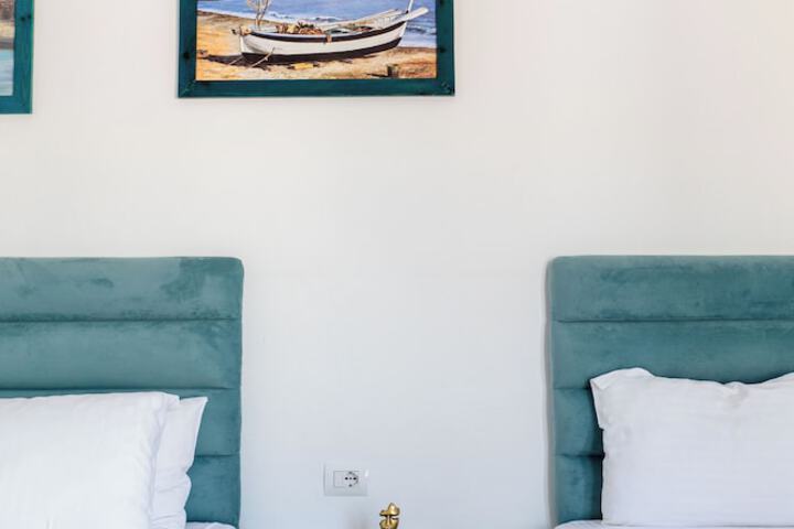 Room 49 of 297