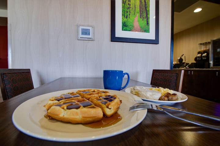 Breakfast/Coffee Service 33 of 39