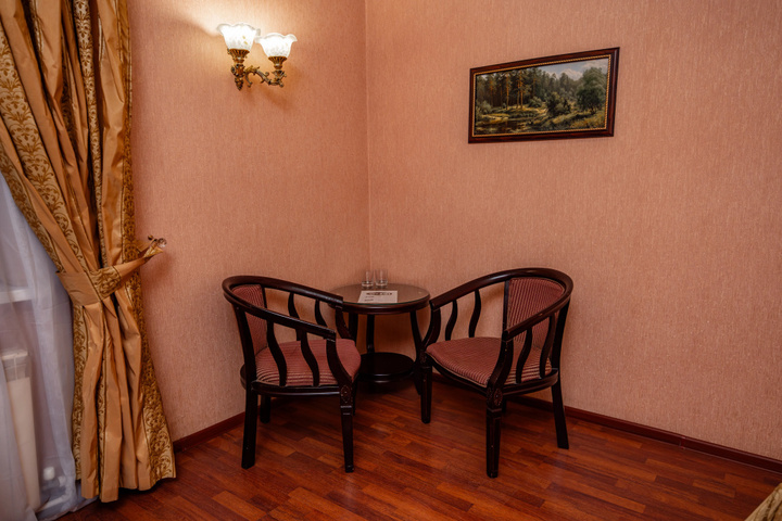 Room 21 of 34