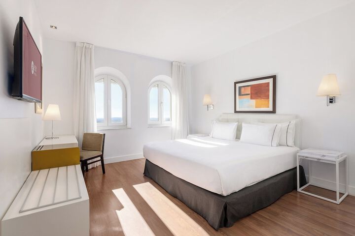 Room 29 of 90