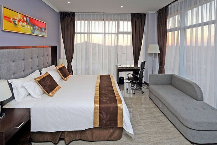 Room 20 of 33