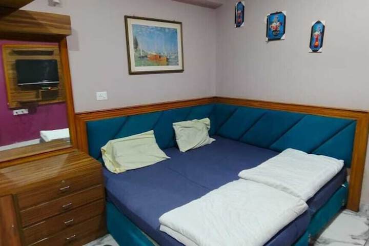Room 7 of 50
