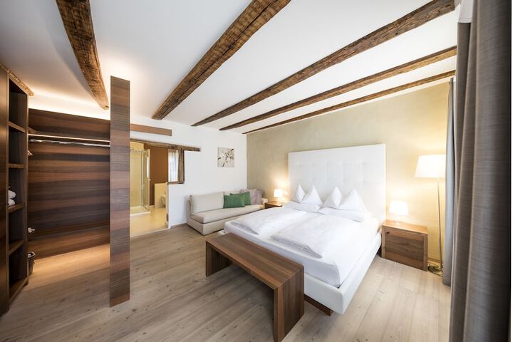 Room 10 of 58