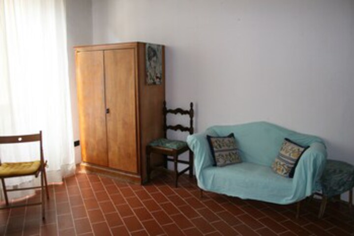 Room 11 of 26
