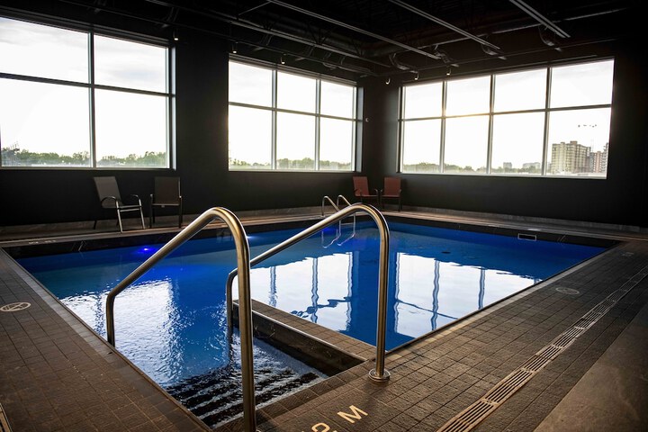 Pool 21 of 36