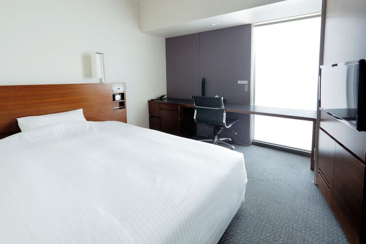 Room 11 of 36