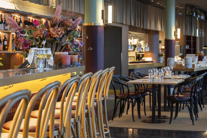Dining 176 of 249