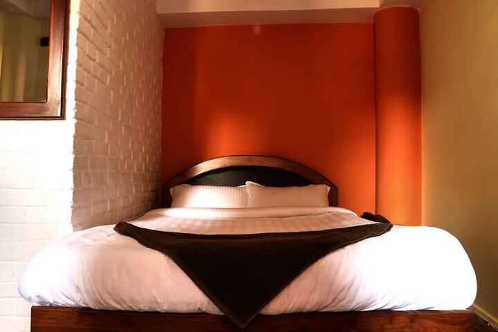 Room 8 of 55