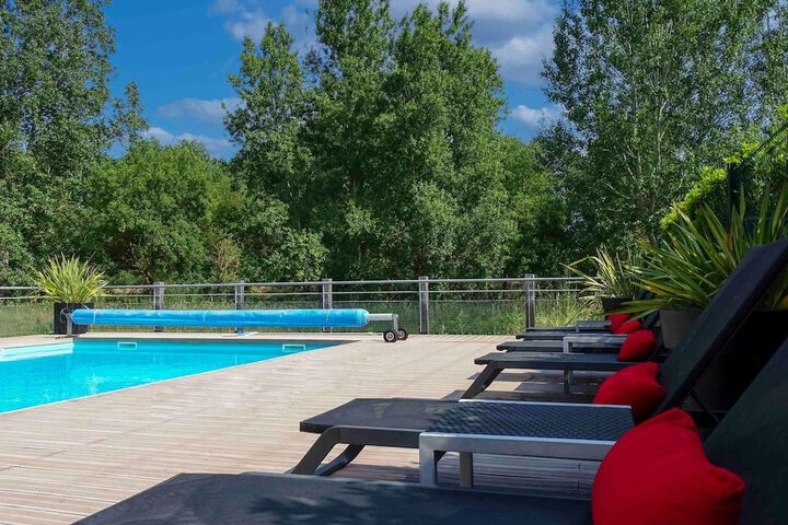 Pool Hotel