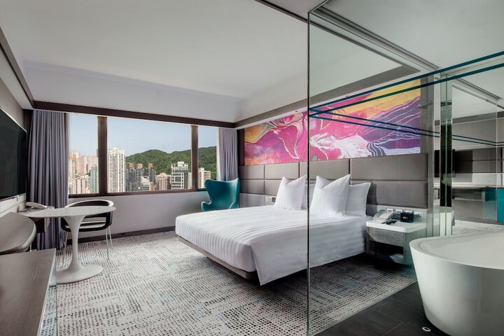 Room 10 of 116