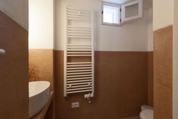 Room 3 of 16