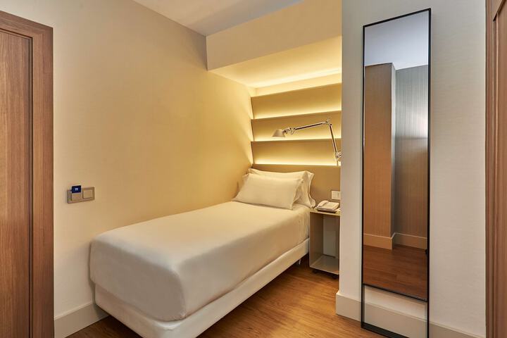 Room 22 of 70