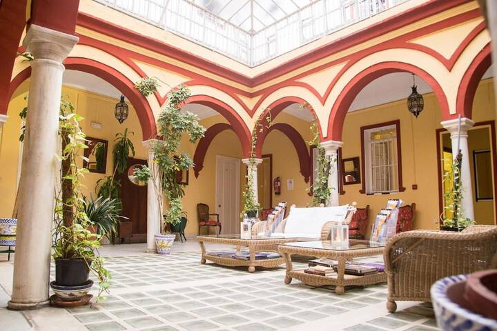 Guest Lobby