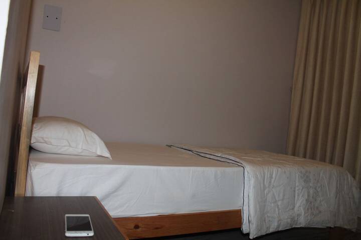 Room 4 of 90