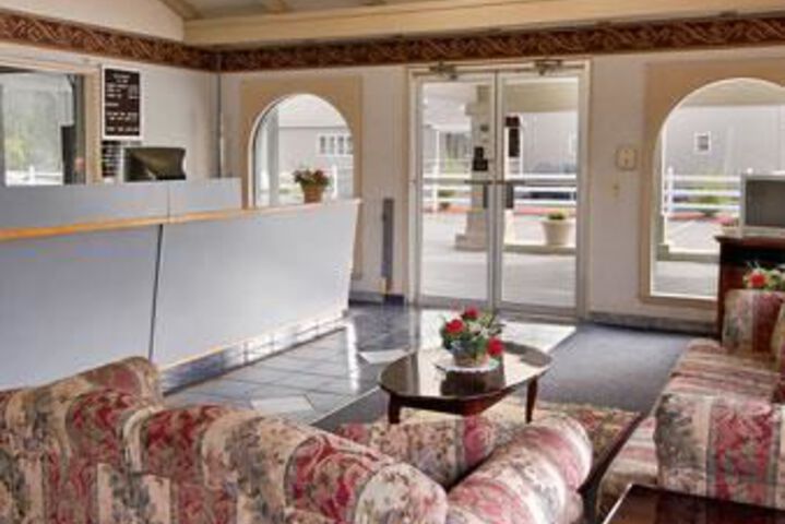 Hotel 10 of 12