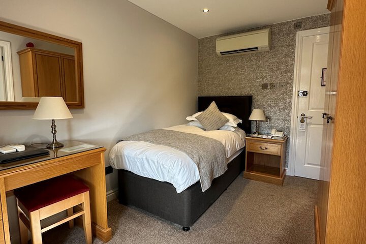 Room 30 of 73