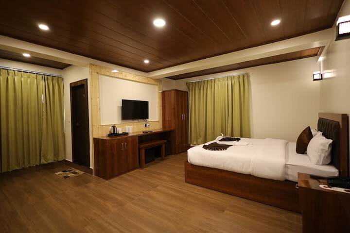 Room 8 of 24