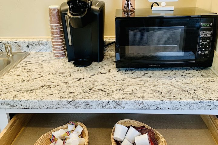 Breakfast/Coffee Service 47 of 95