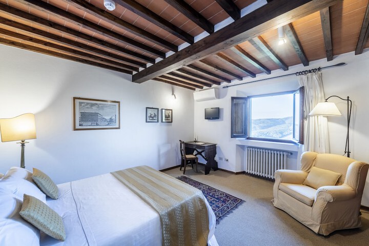 Room 64 of 150