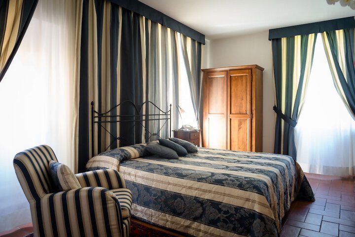 Room 5 of 23