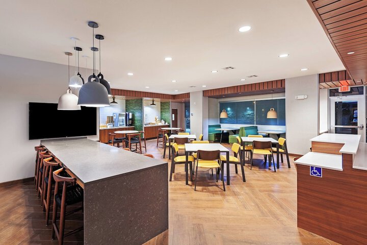 Breakfast/Coffee Service 28 of 35