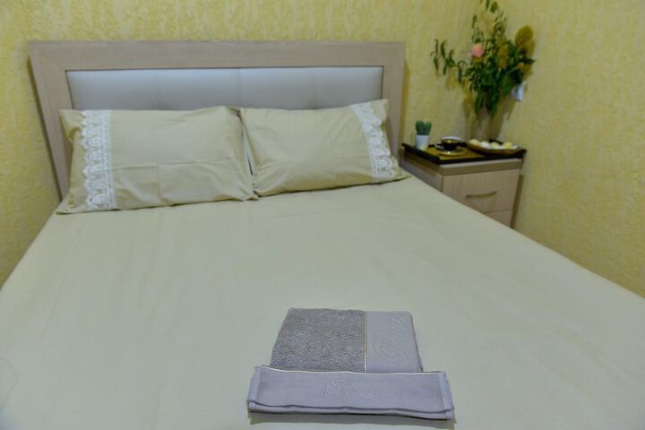 Room 33 of 46