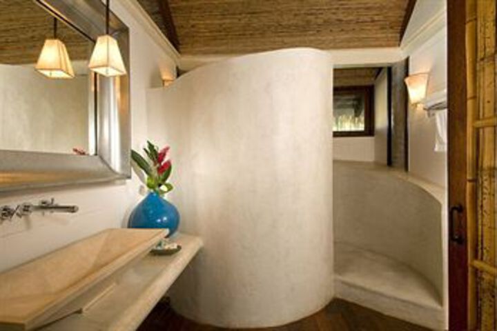 Room 4 of 28