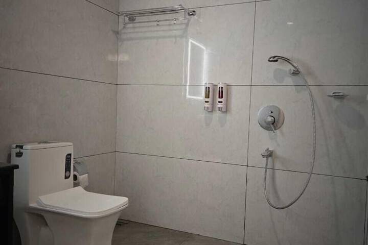 Room 15 of 22