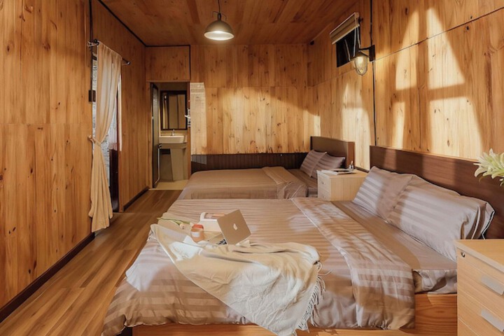Room 27 of 53