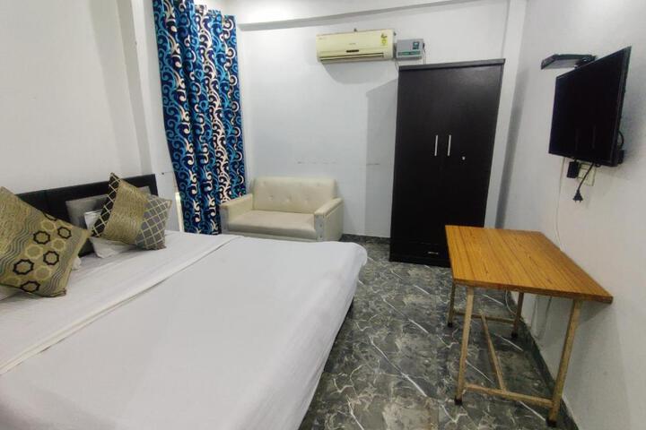 Oyo 82082 Hotel Down Town