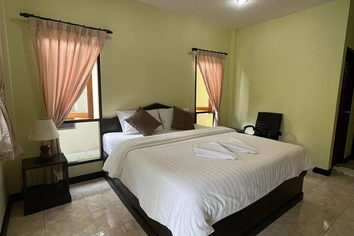 Room 5 of 24