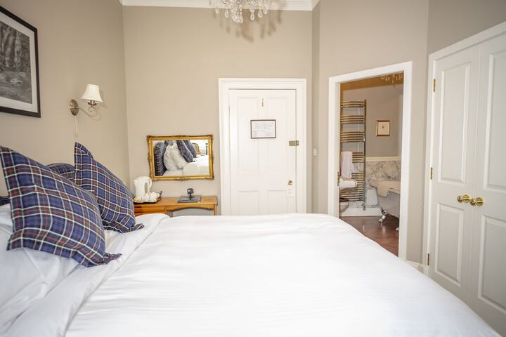 Room 21 of 87