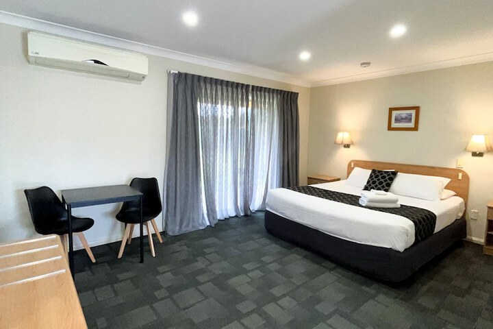 Room 17 of 46