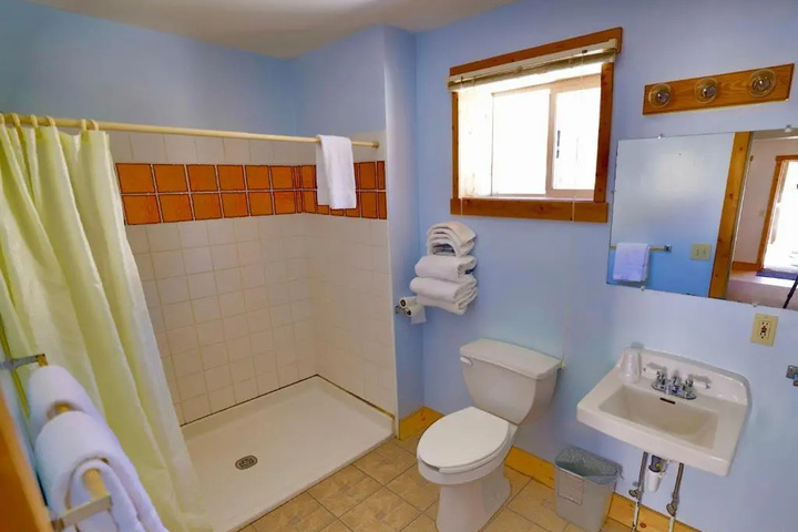 Room 5 of 7