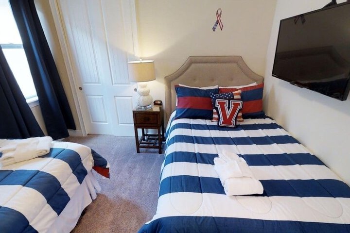 Room 3 of 46