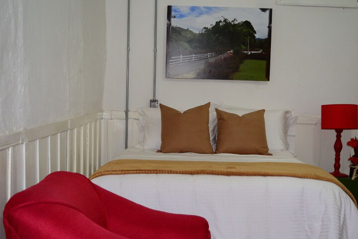 Room 5 of 72