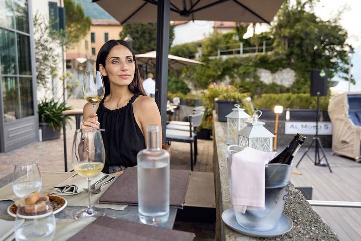 Dining 49 of 75