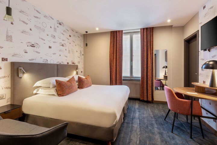 Room 46 of 106