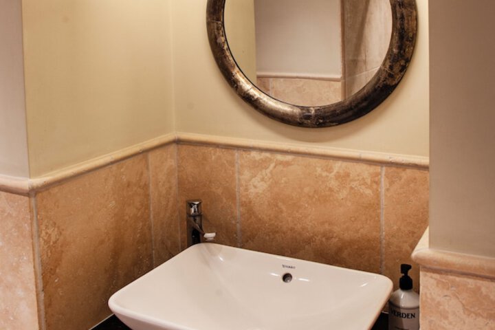 Room 40 of 59