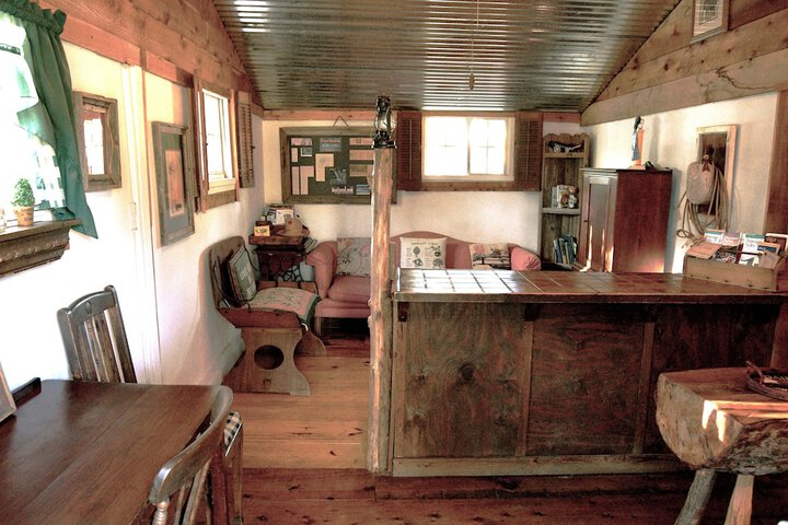 Room 28 of 60