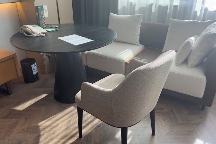 Room 29 of 65