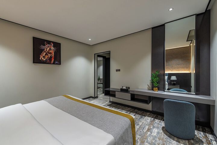 Room 16 of 44