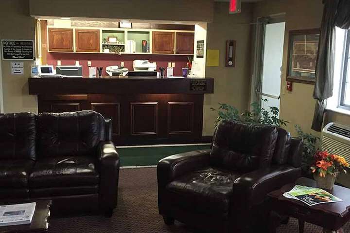 Entrance & Lobby