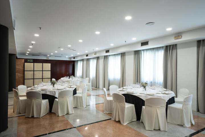 Ballroom/Hall 47 of 56
