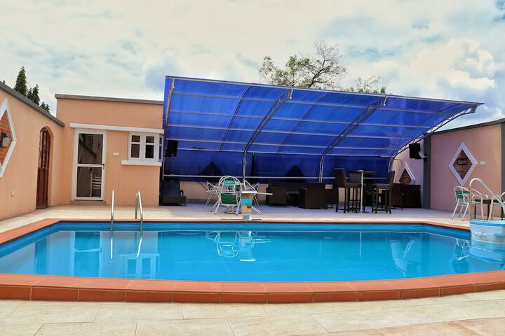 Pool 29 of 40